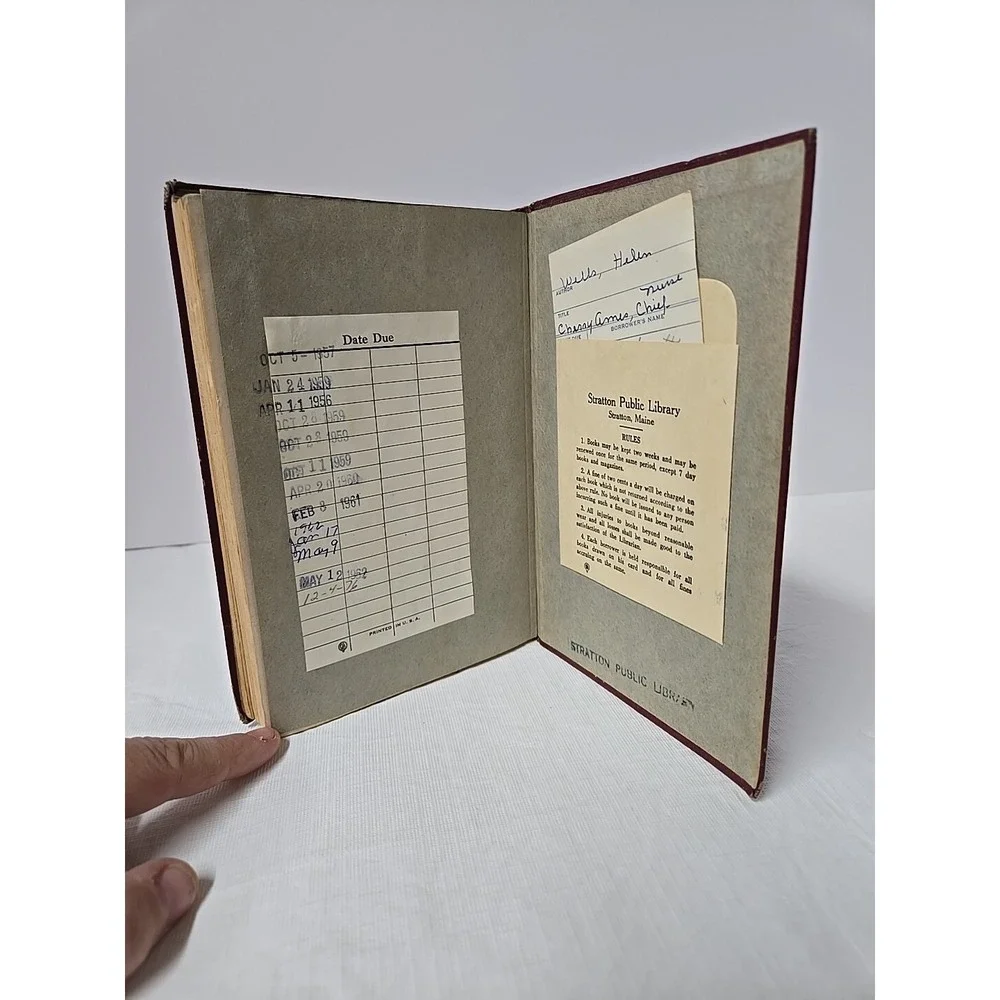 VTG WWII 1944 Cherry‎ Ames, Chief Nurse Hardcover by Helen Wells First Edition